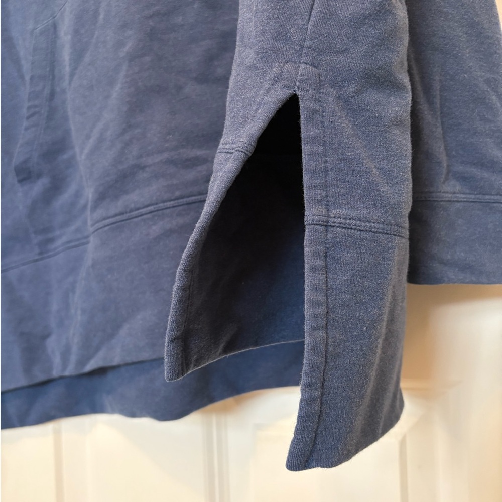 Vineyard Vines hooded sweatshirt - Picture 4 of 10